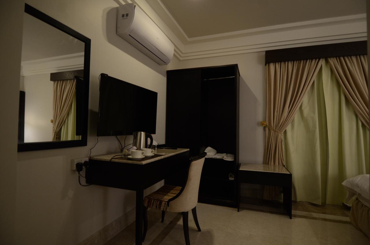 Al Joory Suites Hotel Khafji Buitenkant foto