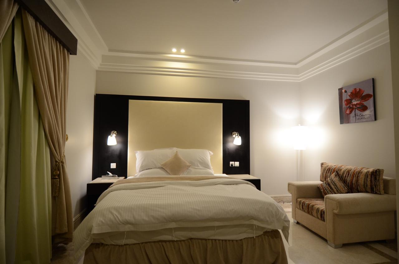 Al Joory Suites Hotel Khafji Buitenkant foto